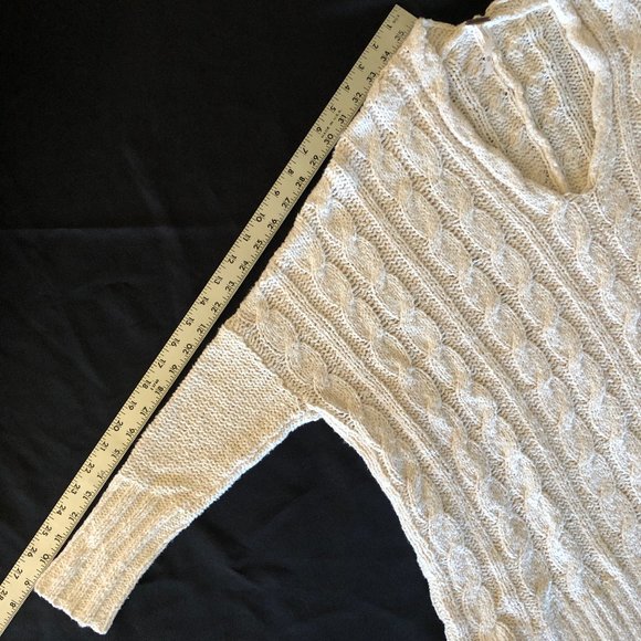 Free People Easy Cable V Neck Sweater Sz XS - Picture 8 of 11